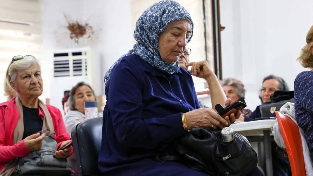 Antalya’da Akıllı Telefon Kullanma Kursu Başladı! 5